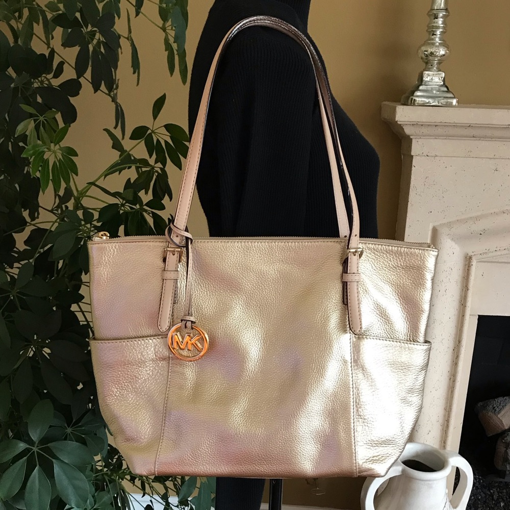 Michael Kors jet set top zip tote